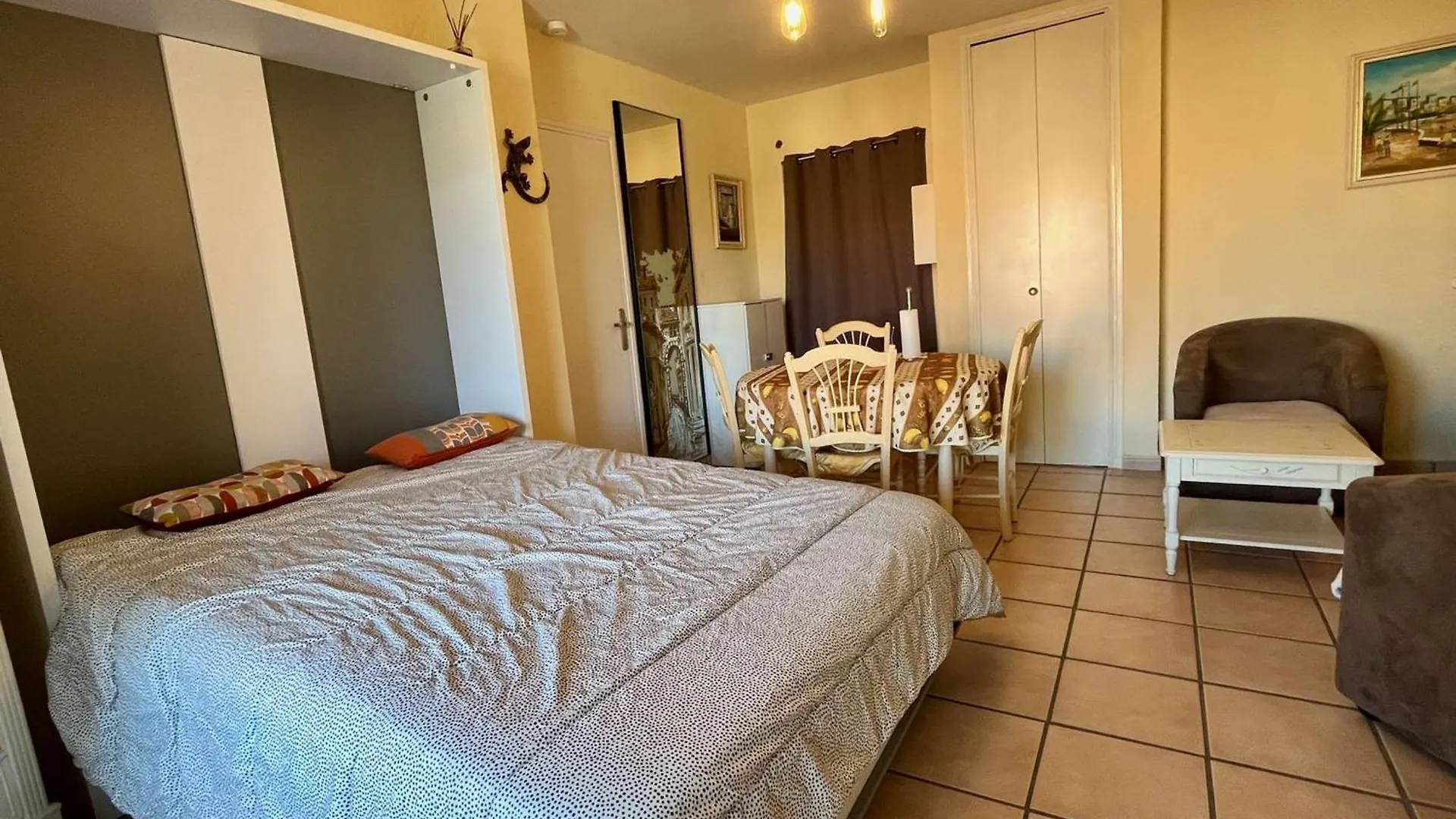 公寓 Appartement Climatise Proche Plage Et Commerces - 2 Pieces, 4 Pers, Parking Prive, Animaux Acceptes - Fr-1-226B-177 滨海卡瓦莱尔